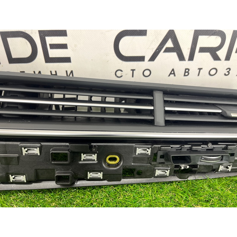 Центральный дефлектор салона (салон) AUDI Q7 4M 2018 3.0 TFSi 4M1820902AS6PS