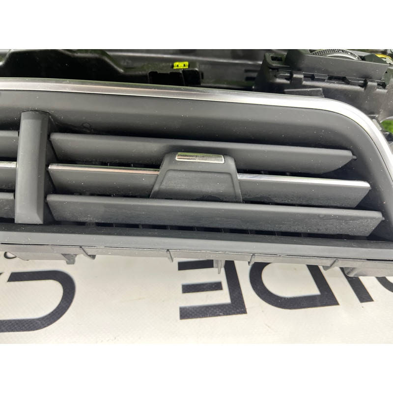 Центральный дефлектор салона (салон) AUDI Q7 4M 2018 3.0 TFSi 4M1820902AS6PS