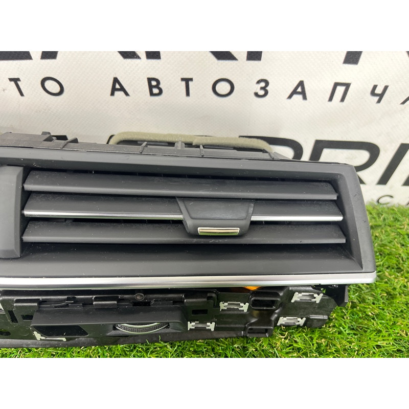 Центральный дефлектор салона (салон) AUDI Q7 4M 2018 3.0 TFSi 4M1820902AS6PS