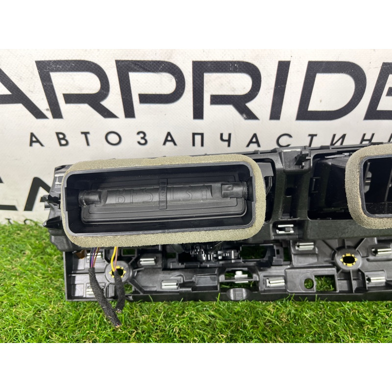 Центральный дефлектор салона (салон) AUDI Q7 4M 2018 3.0 TFSi 4M1820902AS6PS