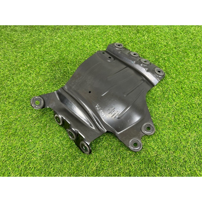 Защита арки (кузов и элементы) AUDI Q7 4M 2018 3.0 TFSi 4M0803597G