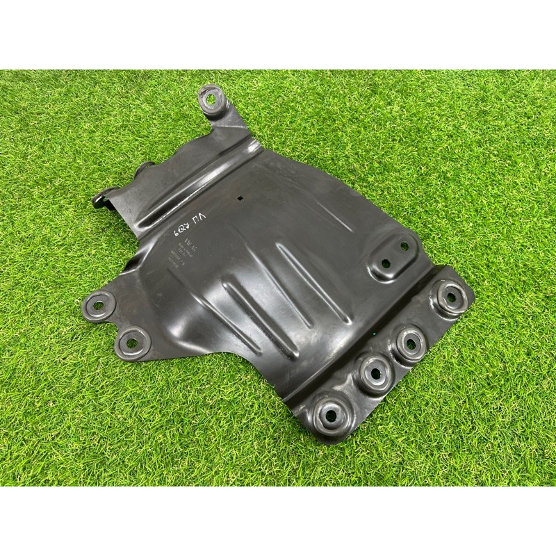 Защита арки (кузов и элементы) AUDI Q7 4M 2018 3.0 TFSi 4M0803597G