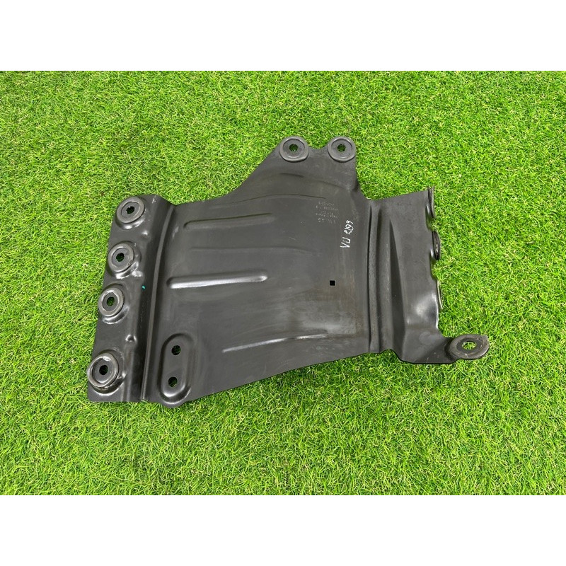 Защита арки (кузов и элементы) AUDI Q7 4M 2018 3.0 TFSi 4M0803597G