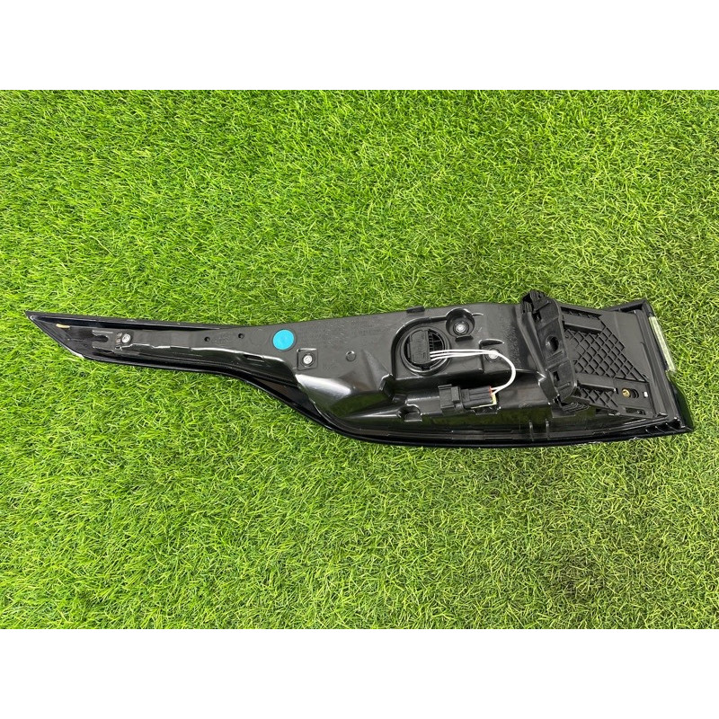 Задний фонарь (оптика) LAND ROVER Range Rover Velar L560 2019 LR111107