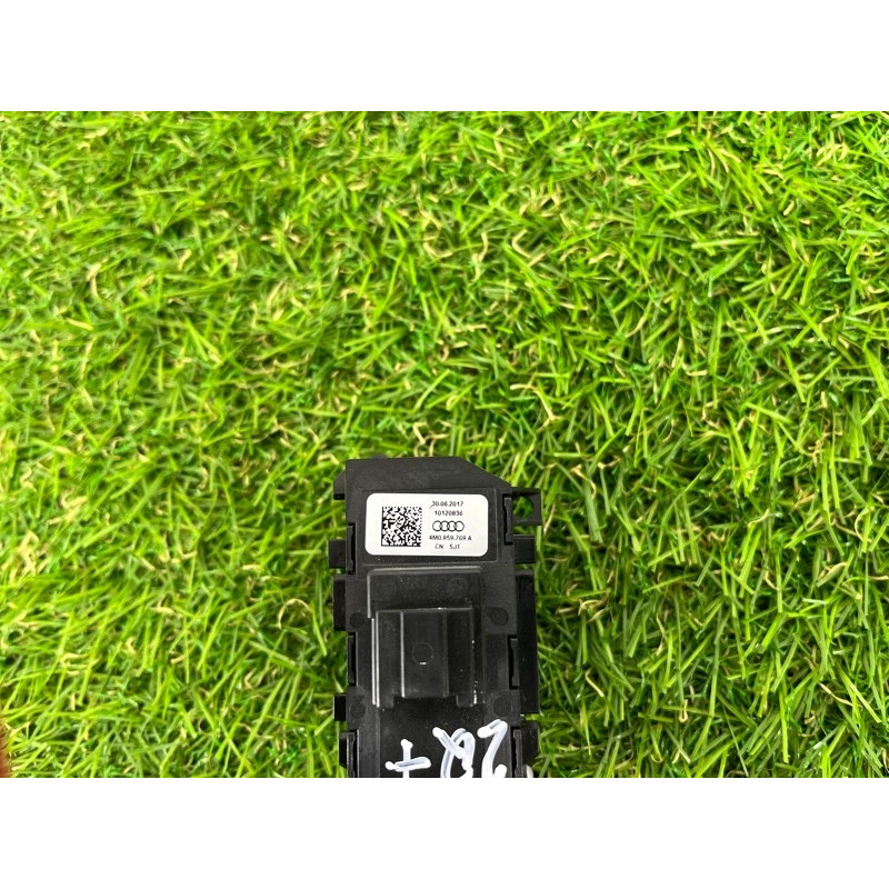 Кнопка памяти сидения (электрика / кнопки) AUDI Q7 4M 2018 3.0 TFSi 4M0959769A5PR