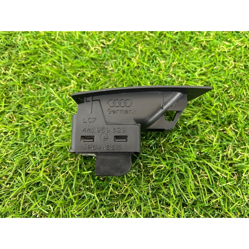 Кнопка открывания крышки багажника (электрика / кнопки) AUDI Q7 4M 2018 3.0 TFSi 4M0959831A5PR