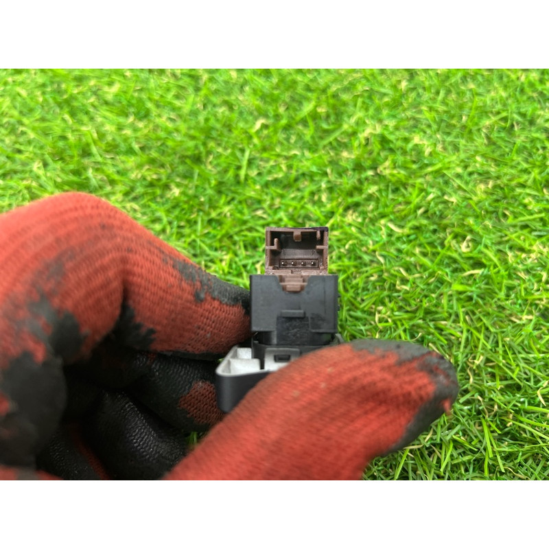 Кнопка блокировки центрального замка (электрика / кнопки) AUDI Q7 4M 2018 3.0 TFSi 4M2962108A5PR