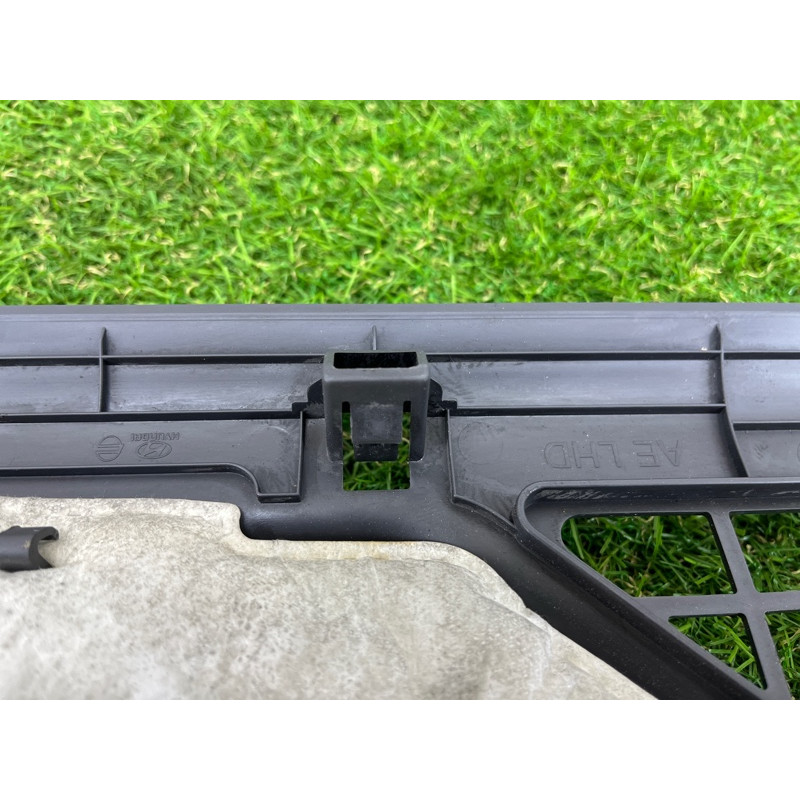 Накладка торпедо нижняя (салон) Hyundai Ioniq AE 2021 1.6 Hybrid 84509G2000T9Y