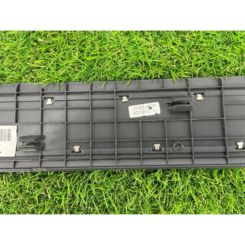 Накладка на порог (кузов и элементы) Hyundai Ioniq AE 2021 1.6 Hybrid 85873G2550T9Y