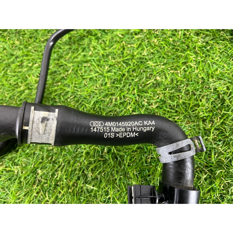 Патрубок (система охлаждения) AUDI Q7 4M 2018 3.0 TFSi 4M0122109AN