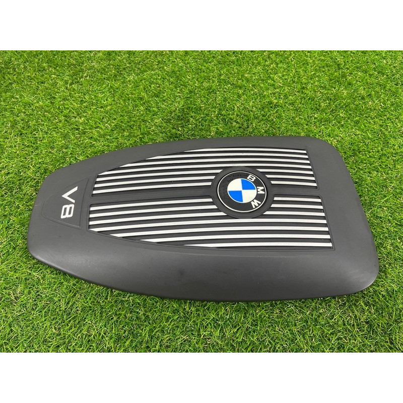 Декоративная крышка двигателя (двигатель и элементы) BMW X5 E70 2008 4.8 N62/TU 13717548904