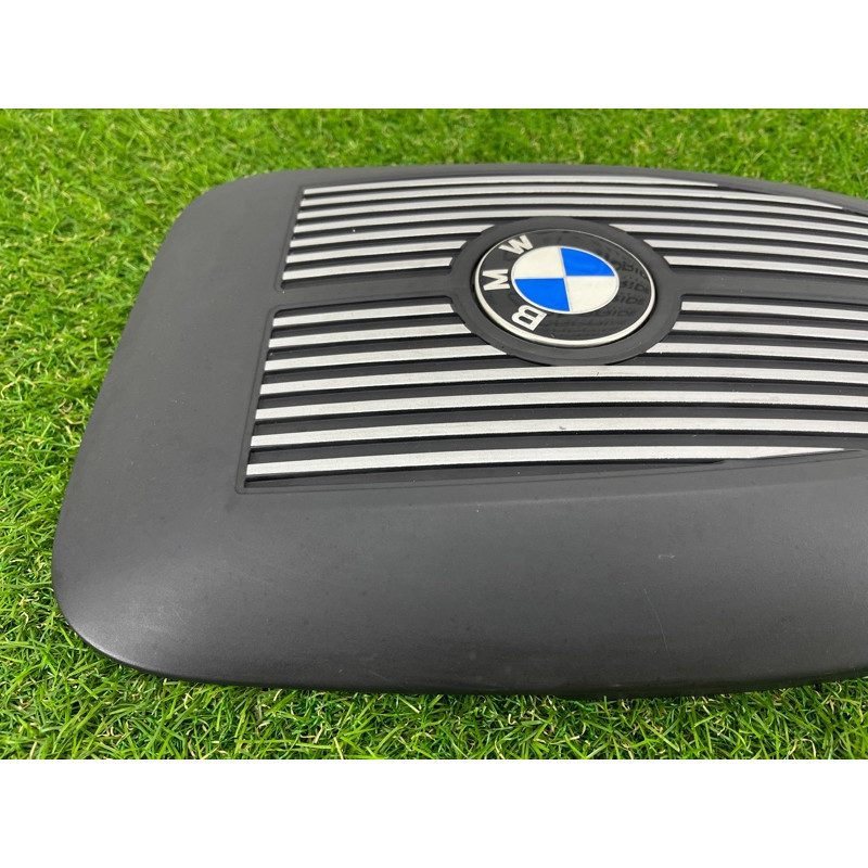 Декоративная крышка двигателя (двигатель и элементы) BMW X5 E70 2008 4.8 N62/TU 13717548904