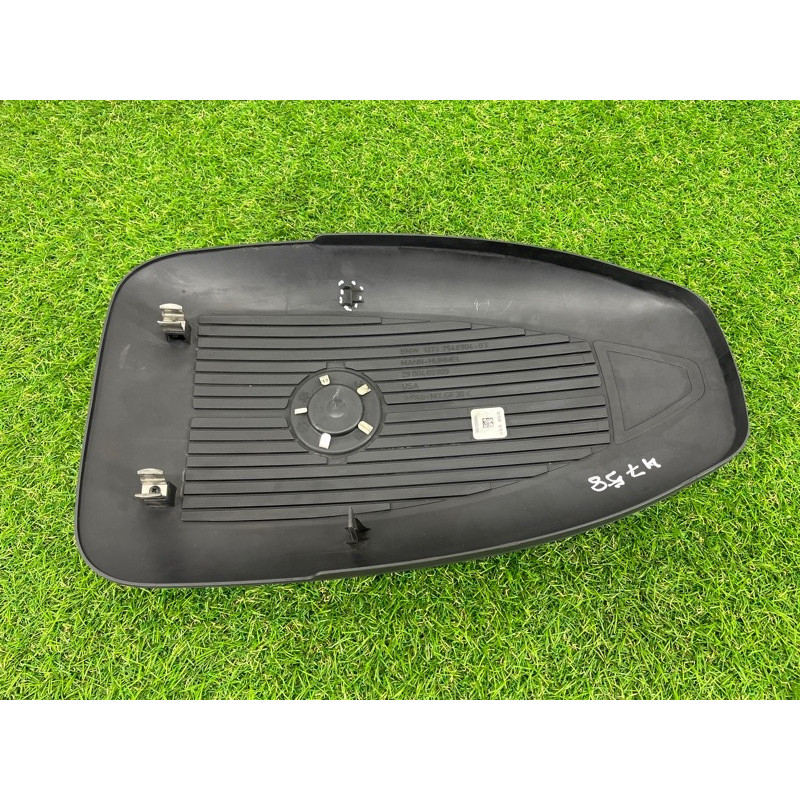 Декоративная крышка двигателя (двигатель и элементы) BMW X5 E70 2008 4.8 N62/TU 13717548904