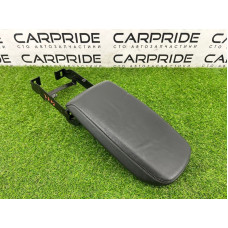 Подлокотник