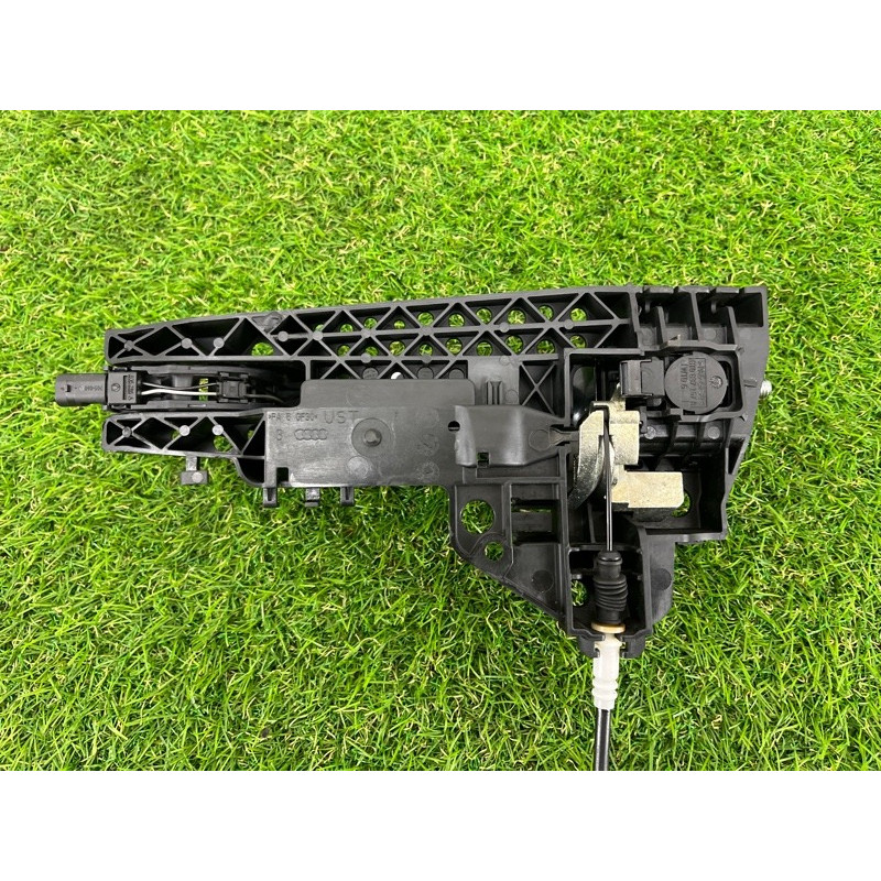 Ручка двери внешняя (кузов и элементы) AUDI A4 B8 2012 2.0 TFSI 8T0837205AGRU