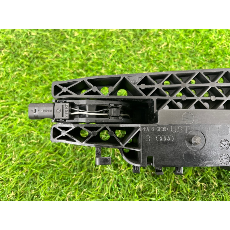 Ручка двери внешняя (кузов и элементы) AUDI A4 B8 2012 2.0 TFSI 8T0837205AGRU