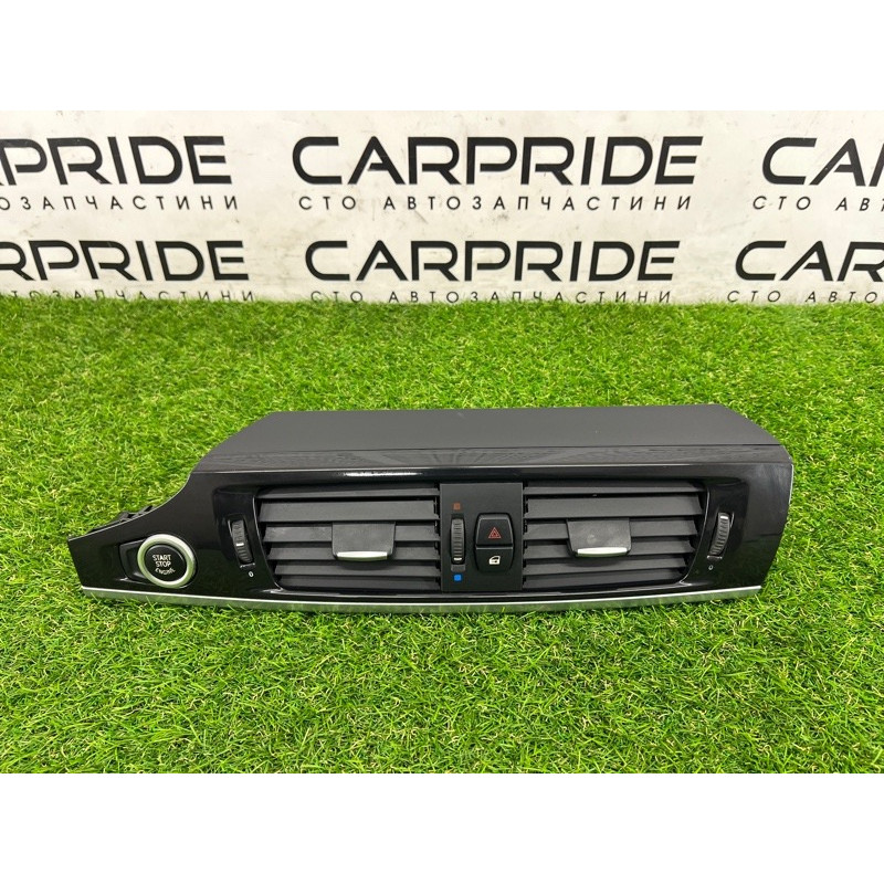 Центральный дефлектор салона (салон) BMW X3 F25 2012 3.0 64229184743