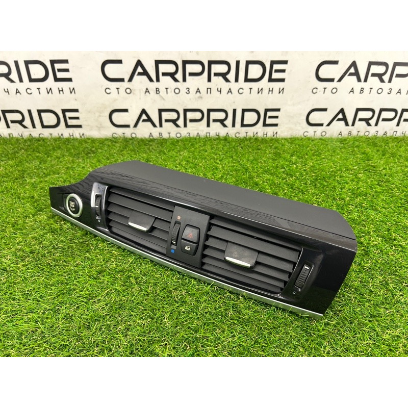 Центральный дефлектор салона (салон) BMW X3 F25 2012 3.0 64229184743