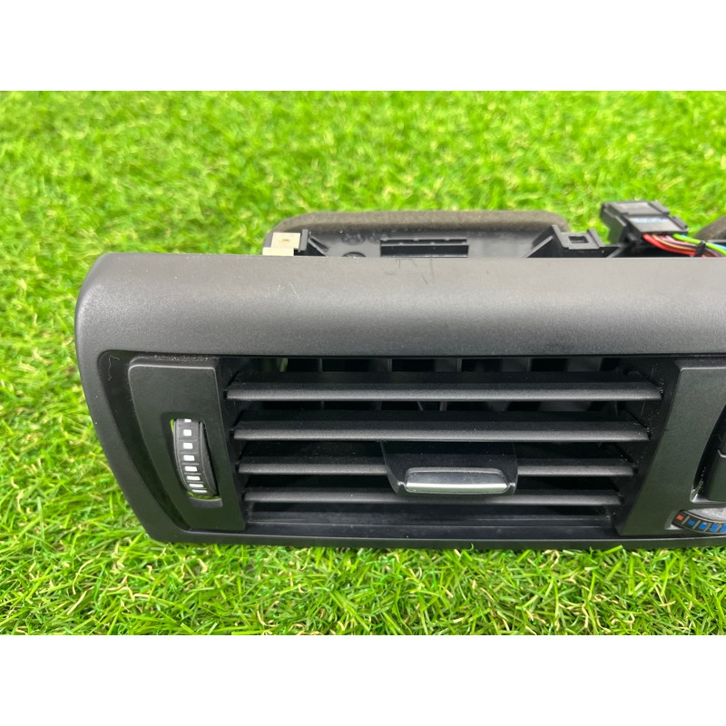 Центральный дефлектор салона (салон) BMW 2-series F22 2015 2.0 64229207116