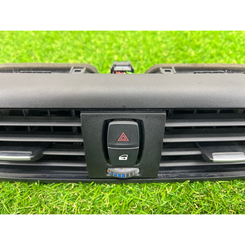 Центральный дефлектор салона (салон) BMW 2-series F22 2015 2.0 64229207116