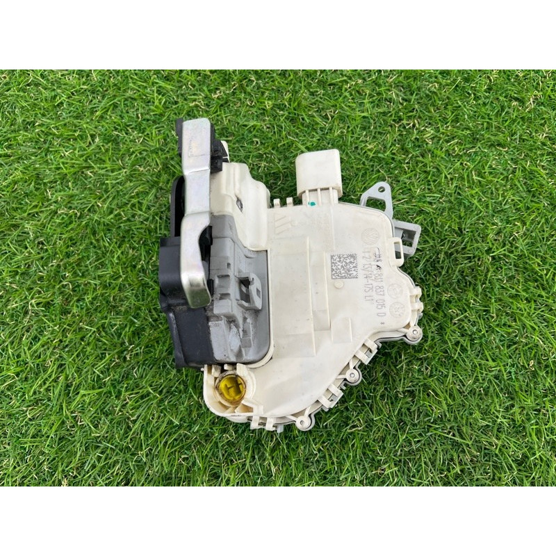 Замок двери (кузов и элементы) AUDI Q7 4L 2014 3.0 TFSi CTWB 8J1837015D