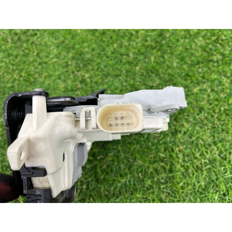 Замок двери (кузов и элементы) AUDI Q7 4L 2014 3.0 TFSi CTWB 8J1837015D