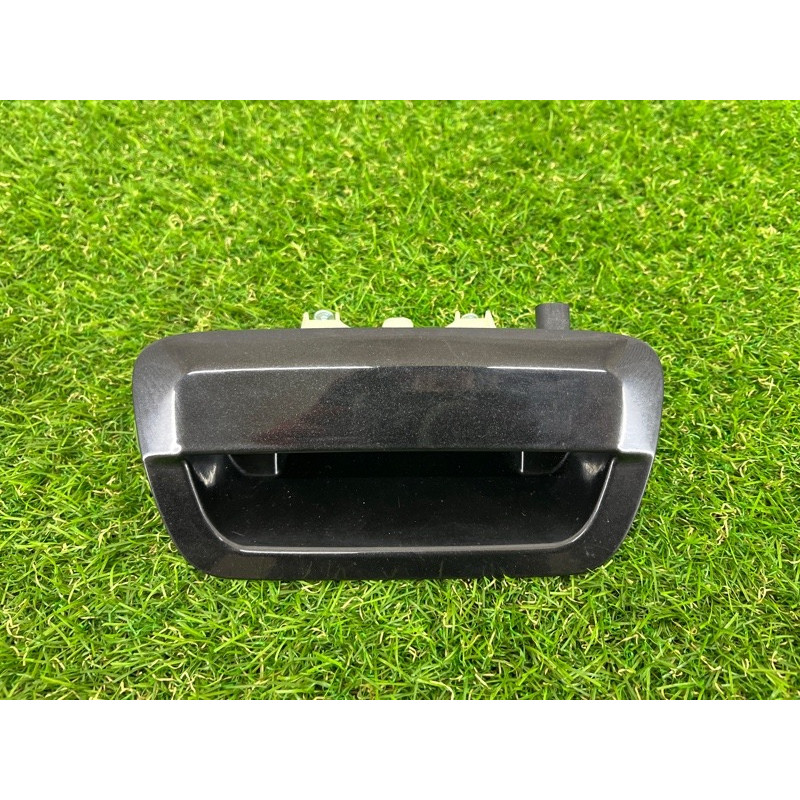 Ручка багажника (электрика / кнопки) Jeep Grand Cherokee WK2 2016 3.6 1YK38AXRAE