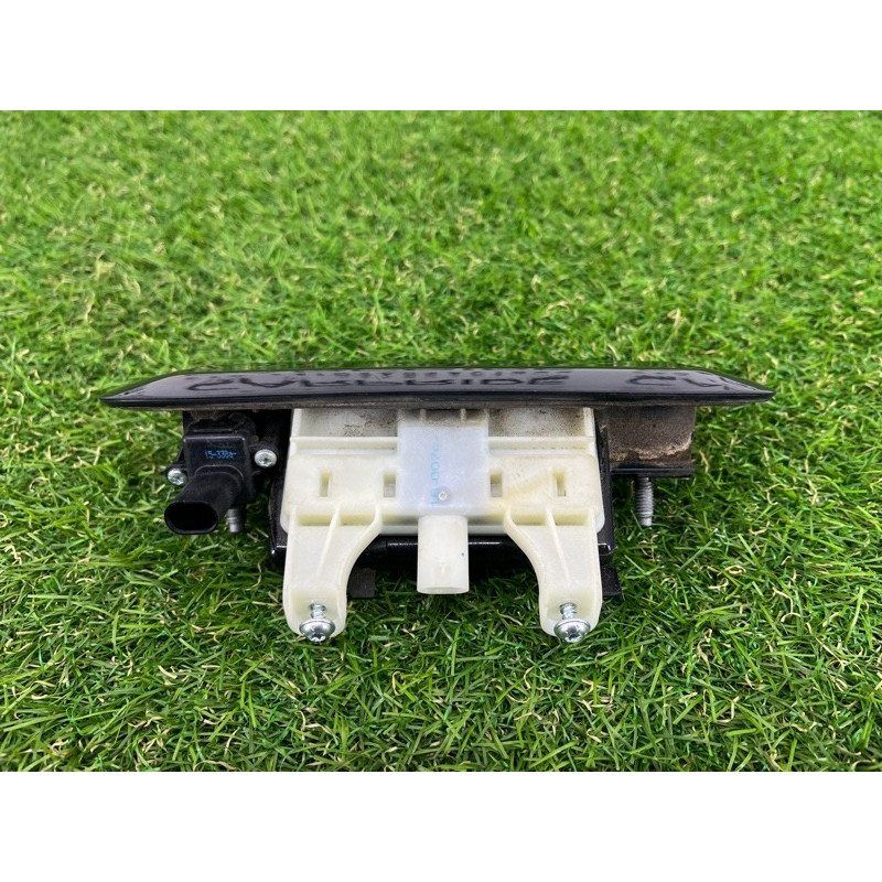 Ручка багажника (электрика / кнопки) Jeep Grand Cherokee WK2 2016 3.6 1YK38AXRAE