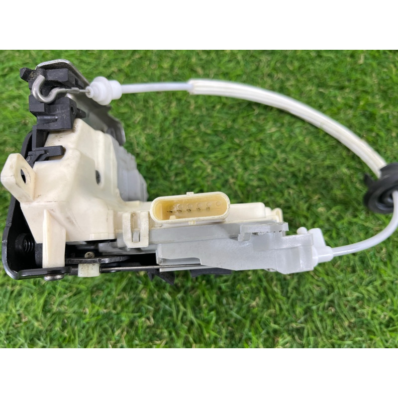 Замок двери (кузов и элементы) AUDI Q7 4L 2014 3.0 TFSi CTWB 8J1837016D