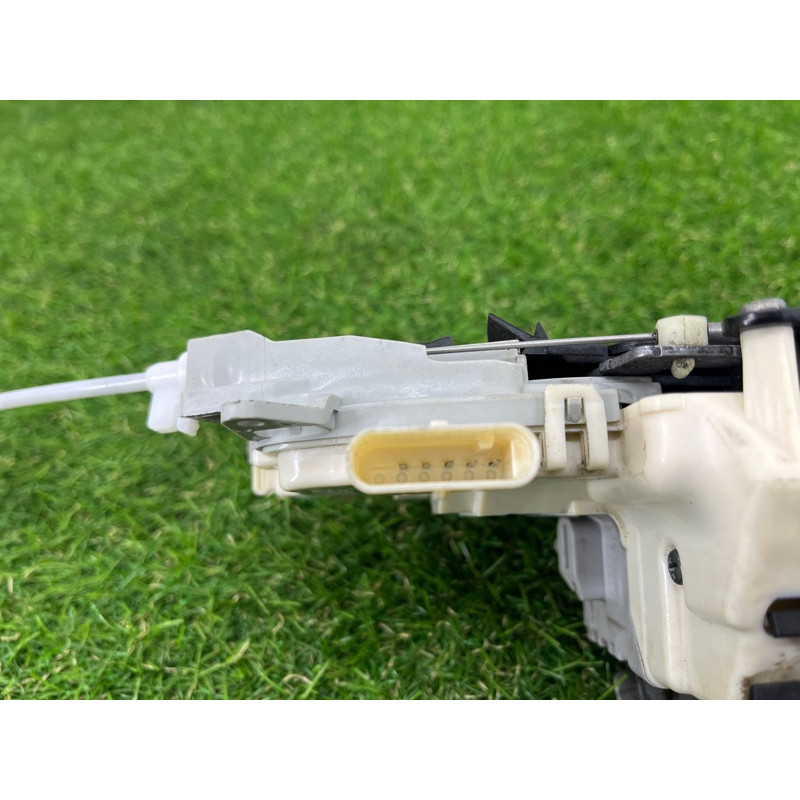 Замок двери (кузов и элементы) AUDI Q7 4L 2014 3.0 TFSi CTWB 8J1837016D