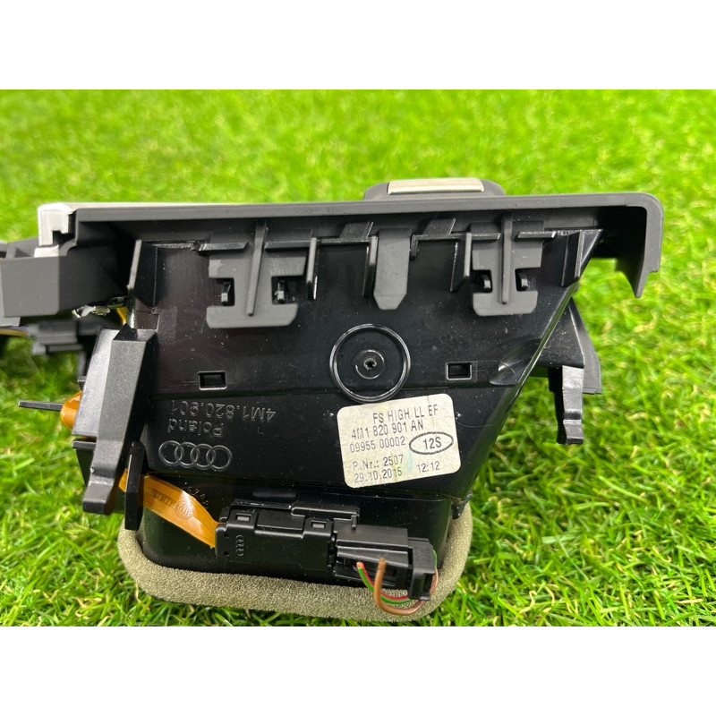 Дефлектор воздуховода (салон) AUDI Q7 4M 2017 3.0 TFSi CREC 4M1820901AN6PS