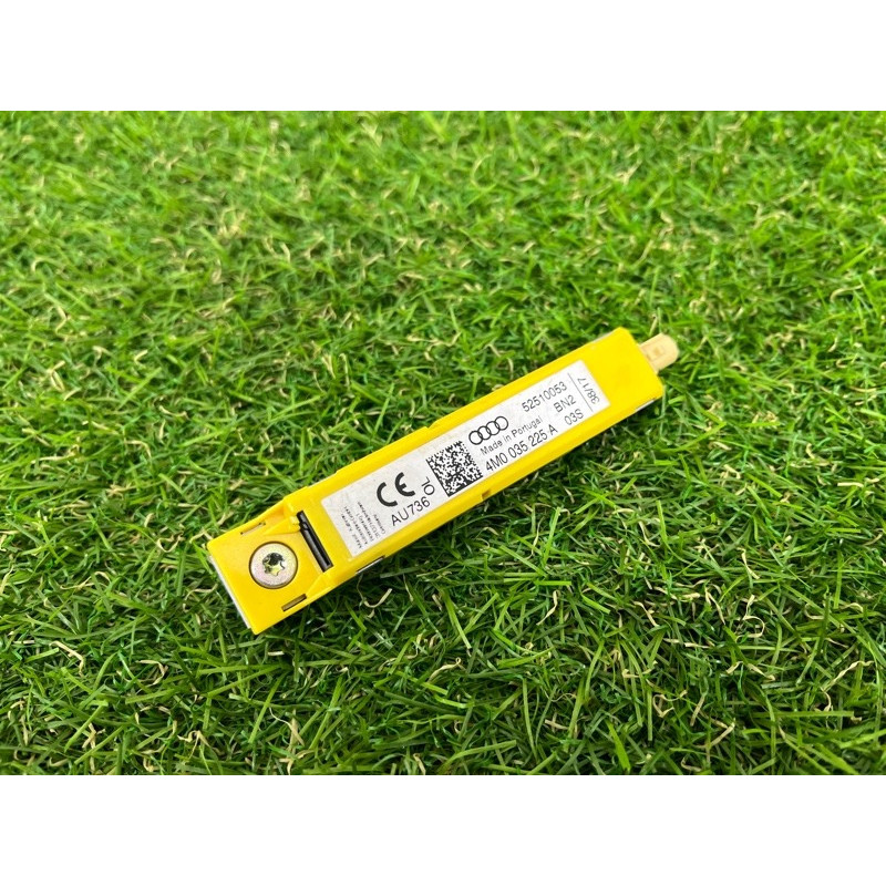 Усилитель антенны (электрика) AUDI Q7 4M 2018 3.0 TFSi 4M0035225A