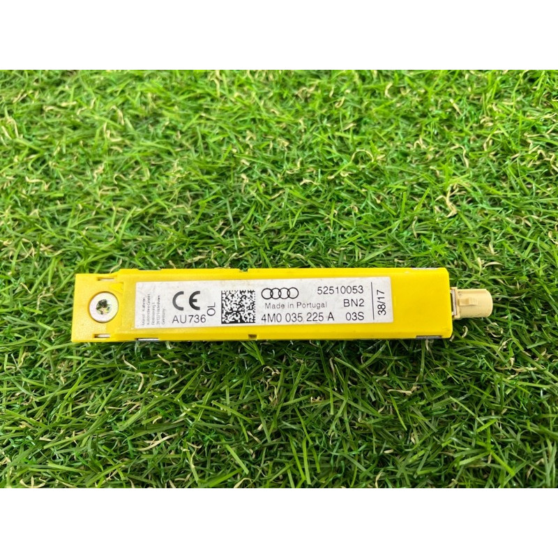 Усилитель антенны (электрика) AUDI Q7 4M 2018 3.0 TFSi 4M0035225A