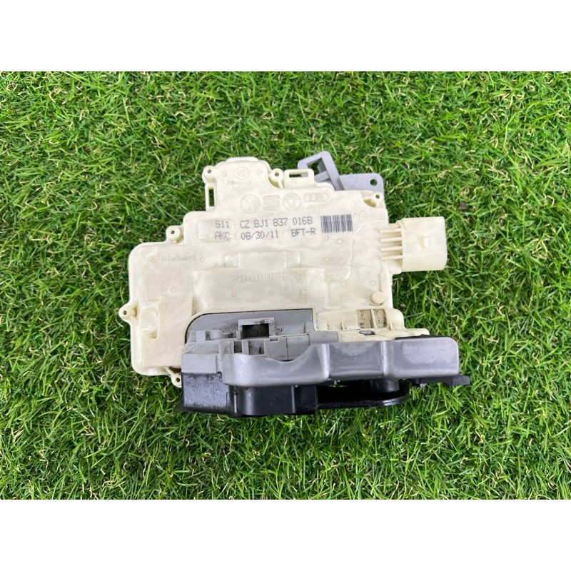 Замок двери (кузов и элементы) Volkswagen Touareg NF 2011 3.6 8J1837016B