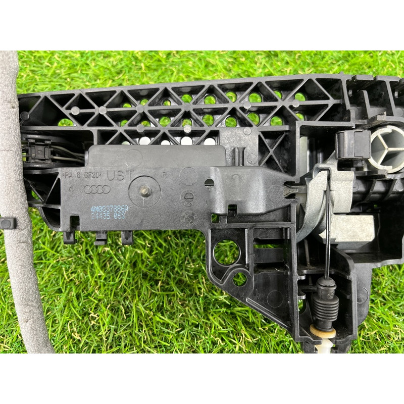 Ручка двери внешняя (кузов и элементы) AUDI Q7 4M 2017 3.0 TFSi CREC 4H0837206GRU