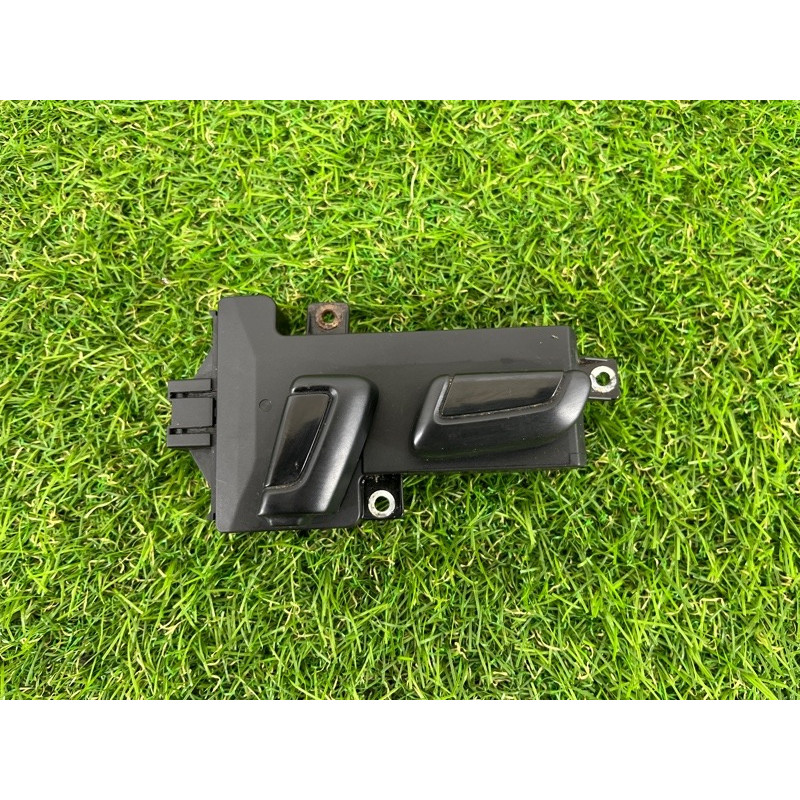 блок регулювання сидіння (закрытая категория) Volkswagen Touareg NF 2012 3.0 7P6959747A