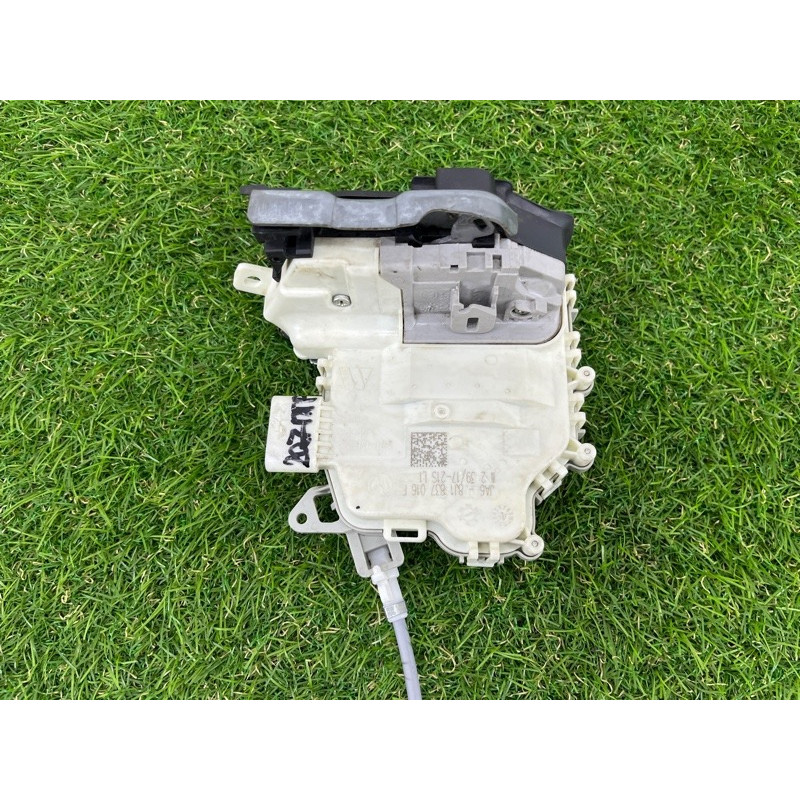 Замок двери (кузов и элементы) AUDI Q7 4M 2018 3.0 TFSi 8J1837016F