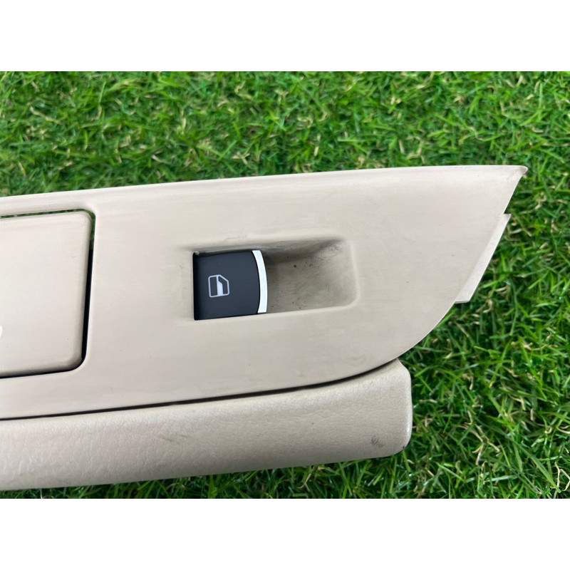 Обшивка ручки підлокітника (салон) Volkswagen Touareg NF 2012 3.6 7P6868139DJH8