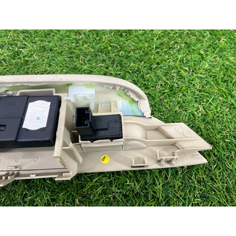Обшивка ручки підлокітника (салон) Volkswagen Touareg NF 2012 3.6 7P6868139DJH8
