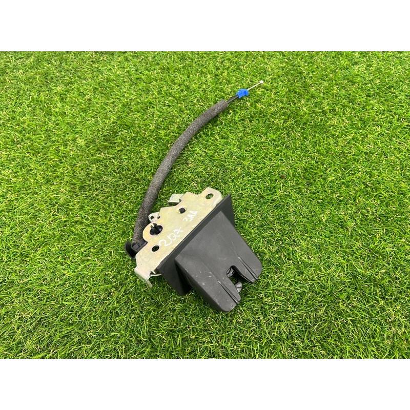 Замок багажника (кузов и элементы) AUDI Q7 4M 2018 3.0 TFSi 4M0827506D