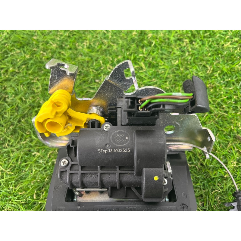 Замок багажника (кузов и элементы) AUDI Q7 4M 2018 3.0 TFSi 4M0827506D