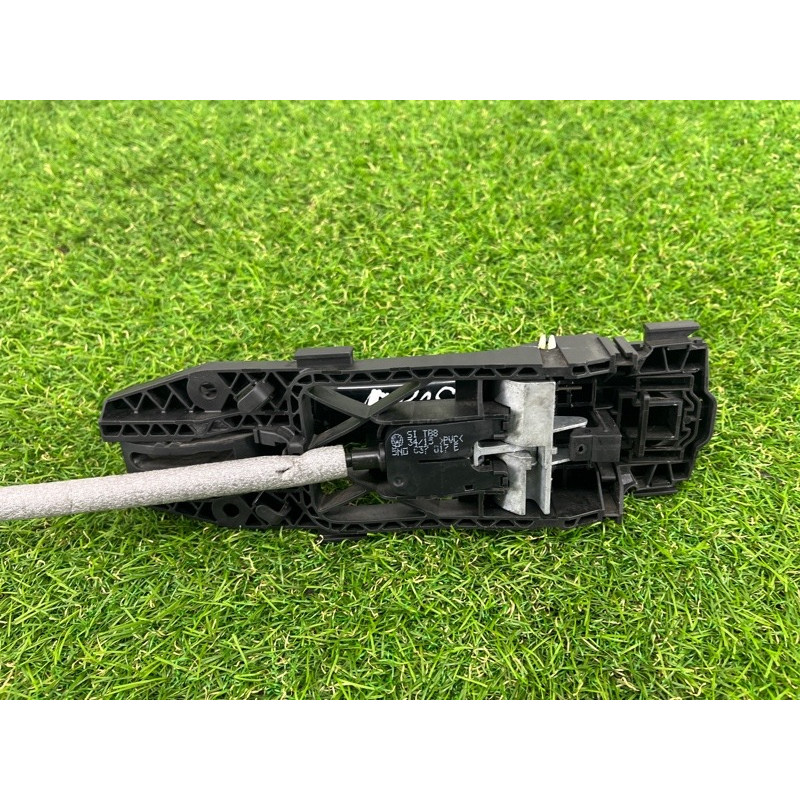 Ручка двери внешняя (кузов и элементы) Volkswagen Passat B7 2016 1.8 1K8837206FGRU