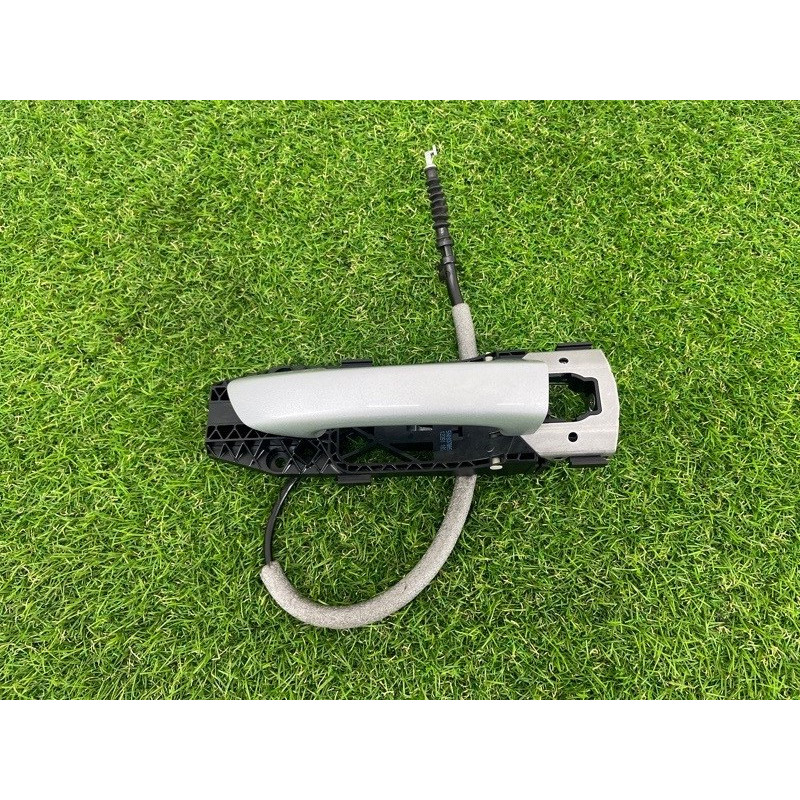 Ручка двери внешняя (кузов и элементы) Volkswagen Touareg NF 2012 3.0 7P6837205EGRU