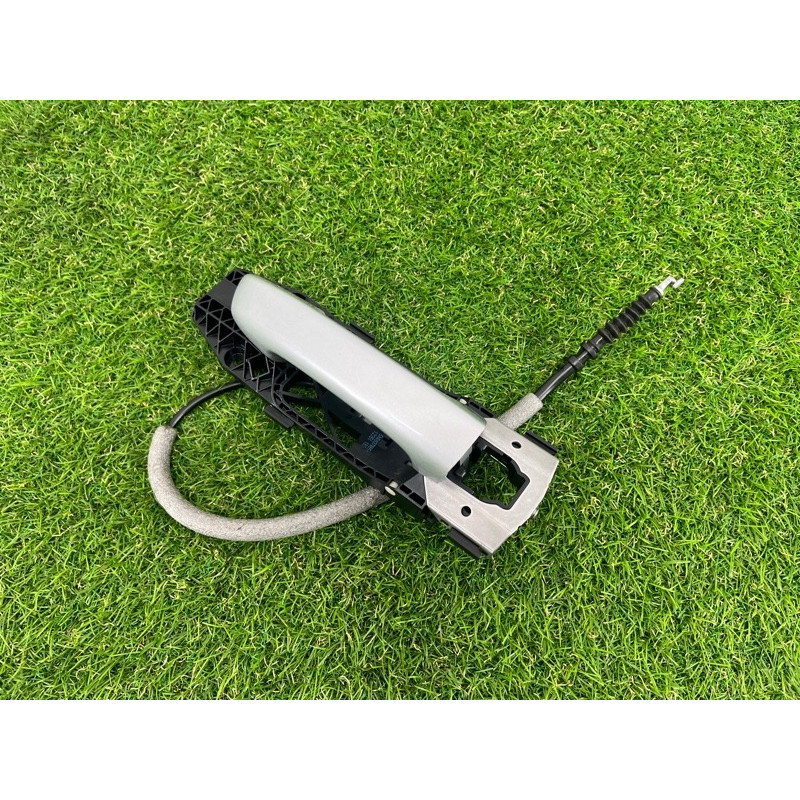 Ручка двери внешняя (кузов и элементы) Volkswagen Touareg NF 2012 3.0 7P6837205EGRU