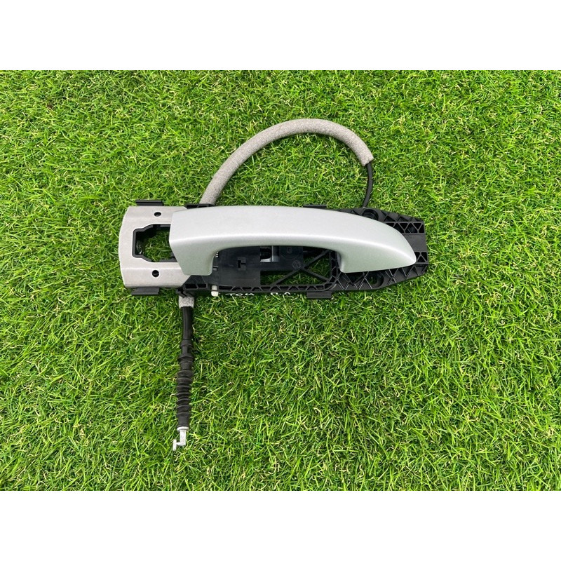 Ручка двери внешняя (кузов и элементы) Volkswagen Touareg NF 2012 3.0 7P6837205EGRU