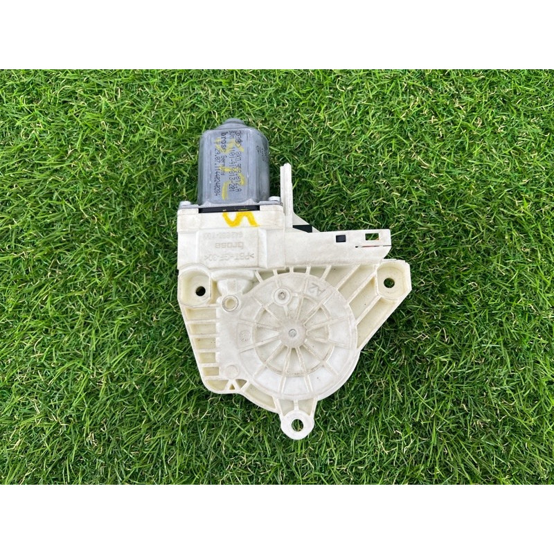 Мотор стеклоподъемника (электрика) AUDI Q5 8R 2012 3.2 CALB 8K0959812A