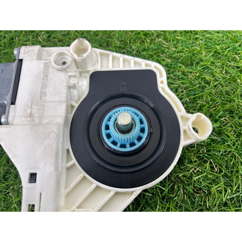 Мотор стеклоподъемника (электрика) AUDI Q5 8R 2012 3.2 CALB 8K0959812A