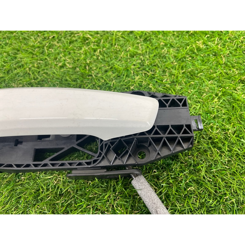 Ручка двери внешняя (кузов и элементы) AUDI A3 8V 2018 2.0 CZRA 8V0837206AGRU