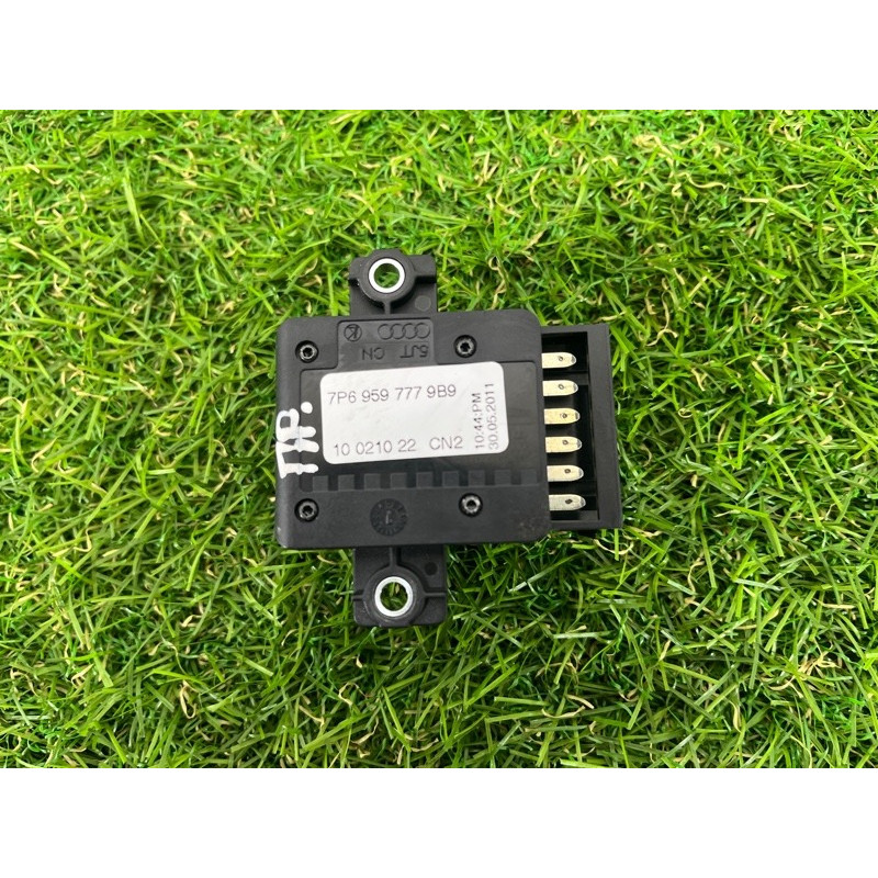 Кнопка регулировки сиденья (электрика / кнопки) Volkswagen Touareg NF 2012 3.0 7P6959777QWA