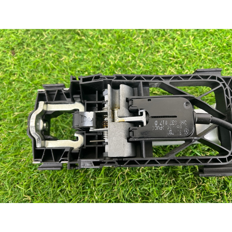 Ручка двери внешняя (кузов и элементы) AUDI A3 8V 2015 1.8 8V0837205AGRU